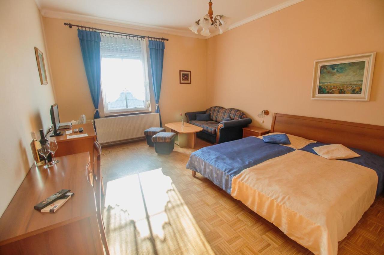 Penzion Exclusive Trenčín Extérieur photo